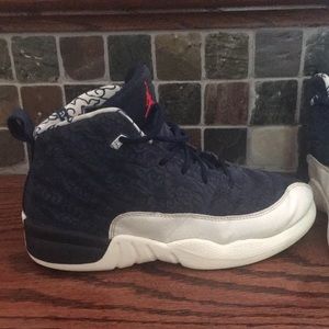 Air Jordan retro 12 boys size 3